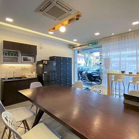 Oyo 89809 Sogor Girls Dormitory Female Only George Town Exterior photo